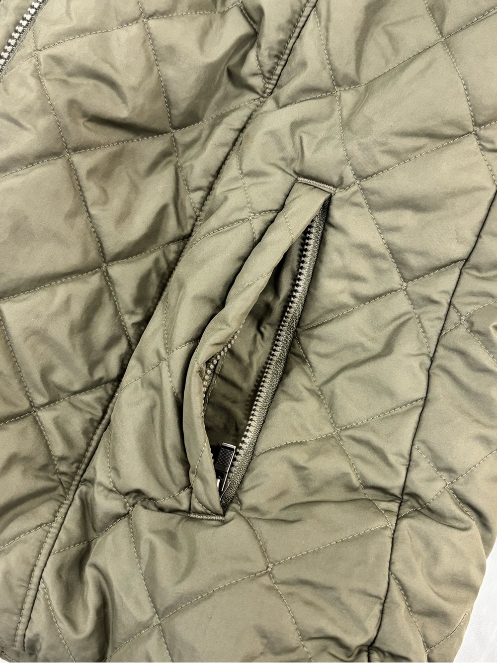 Columbia Copper Crest Quilted Fleece-Lined Vest Size L Stone Green (EUC) - Picture 7 of 8